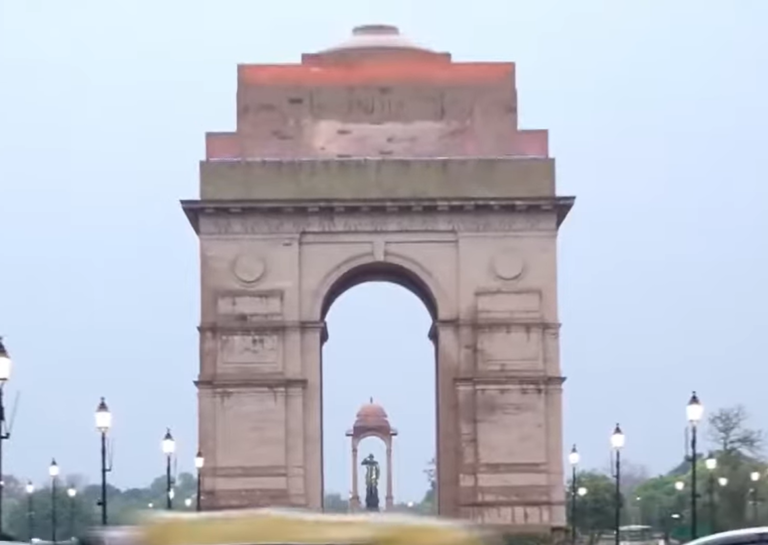 Delhi Weather and AQI Update: Enjoy a Warm Start at 17.05 °C