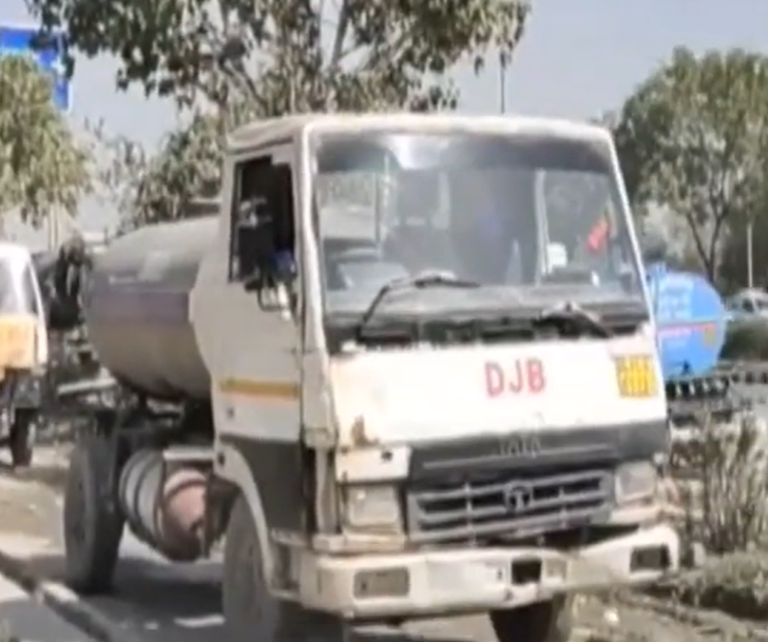 Delhi's Water Minister Vows to Improve Water Supply, Curtail Illegal Connections Water tanker Delhi Jal Board