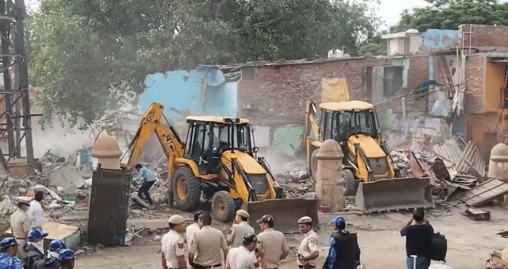 Slum Demolition Row: Hundreds Left Homeless as Bulldozers Raze Madrasi Camp in Delhi Madrasi Camp