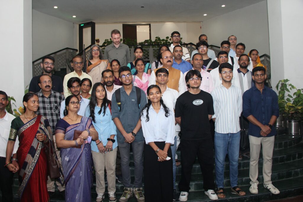 Delhi Govt School Students Selected for Germany’s APAL 2025 Project: CM Rekha Gupta Calls Them Ambassadors of New India Delhi government schools, APAL Project 2025, vocational training, Germany, CM Rekha Gupta, Education Minister Ashish Sood, skill-based education, global opportunities, Federal Employment Agency Germany, Skill India, employability, international training, youth empowerment