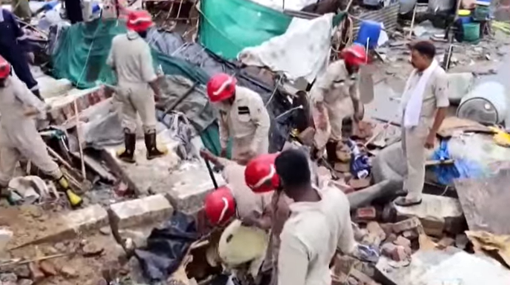 Jaitpur Building Collapse: 7 Dead, Including 2 Children, After Wall Crashes Amid Heavy Rain in Delhi Jaitpur Building Collapse: 7 Dead, Including 2 Children, After Wall Crashes Amid Heavy Rain in Delhi