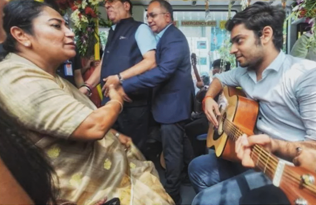 DTC Launches ‘Talent Galore: It’s Friday’ in DU Special Buses, Students to Showcase Singing, Comedy and Art Every Week