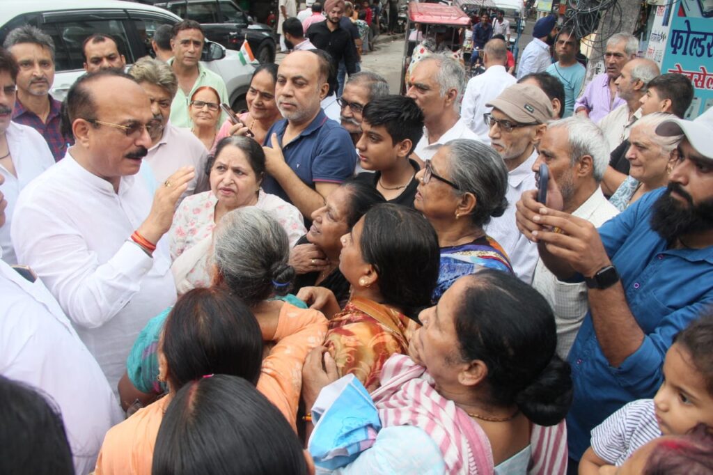 Janakpuri to Become Model of Development: Minister Ashish Sood Launches Sewer, Water and Gas Pipeline Projects under ‘Rekha Sarkar Aapke Dwar’ Janakpuri to Become Model of Development: Minister Ashish Sood Launches Sewer, Water and Gas Pipeline Projects under ‘Rekha Sarkar Aapke Dwar’