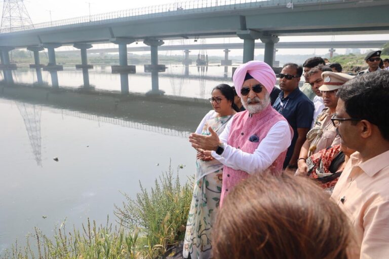 Delhi Govt on Flood Alert: CM Rekha Gupta, LG Taranjeet Singh Inspect Yamuna Ghats