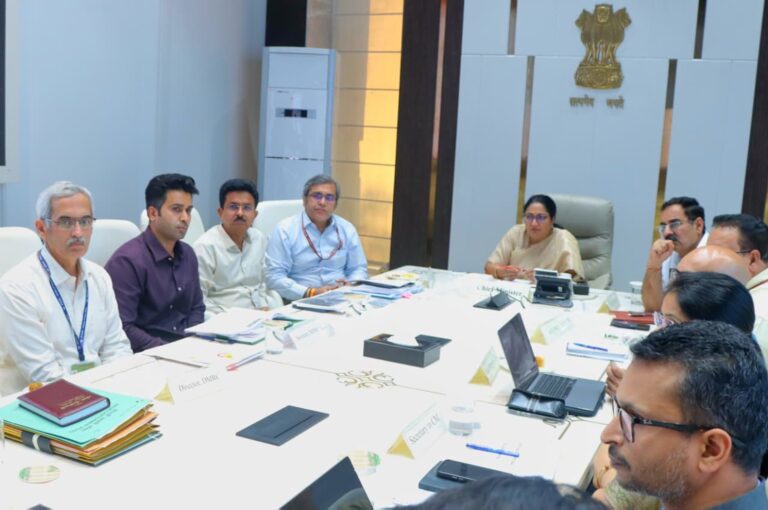 Rekha Gupta Pushes ‘Zero Tolerance’ Cleanliness Drive; Waste-to-Energy Plants, Toilets Revamp on Agenda