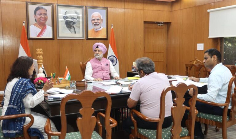 LG Taranjit Singh Sandhu Reviews MCD Works, Pushes for Accountability and Better Service Delivery