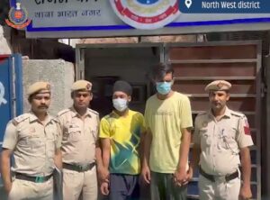 ₹35 Lakh iPhone Scam Busted in Delhi: 14 iPhone 16 Units Recovered, Two Arrested