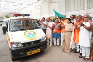 Delhi CM Rekha Gupta Flags Off Rescue Ambulances for Homeless and Needy People