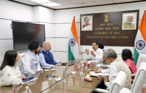 Union Minister Pralhad Joshi Meets Uber CEO Dara Khosrowshahi, Pushes for EV Transition and Consumer Protection Measures