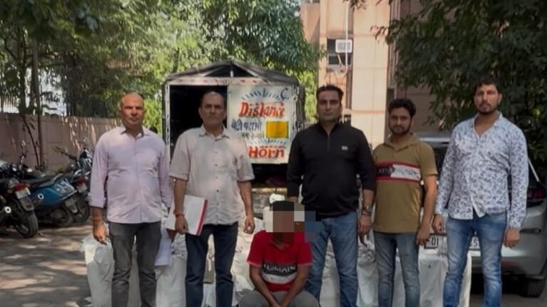 Outer North District police with accused and seized firecrackers in Bhalswa Dairy