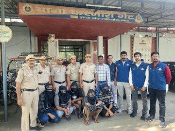 Delhi Police Cracks Rs 19.5 Lakh Robbery, Arrests Five After Manali Trail Police team and arrested accused in the robbery case. Photo provided by a source.