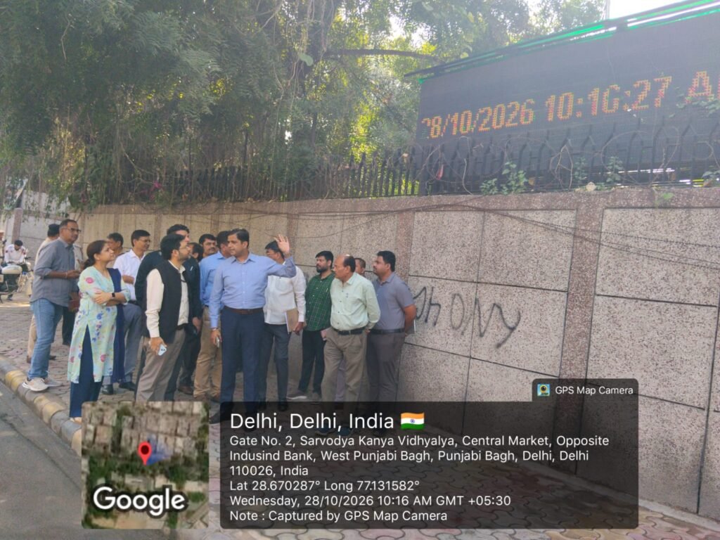 Officials during the Punjabi Bagh pollution-hotspot inspection