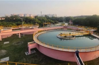 Bawana 2 MGD recycling plant completed at 20 MGD water treatment facility Delhi Jal Board Bawana water-treatment facility with a circular clarifier basin